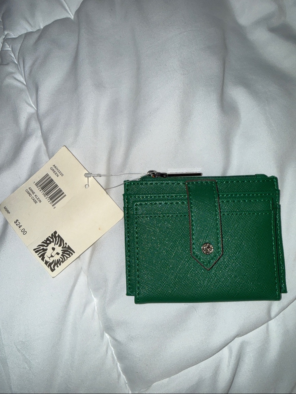 AnnGreen Compact Card Wallet with Snap Closure